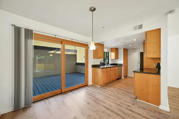 $1,195,000 | 1680 North Coast Highway 101, Unit 30, Encinitas, CA 92024