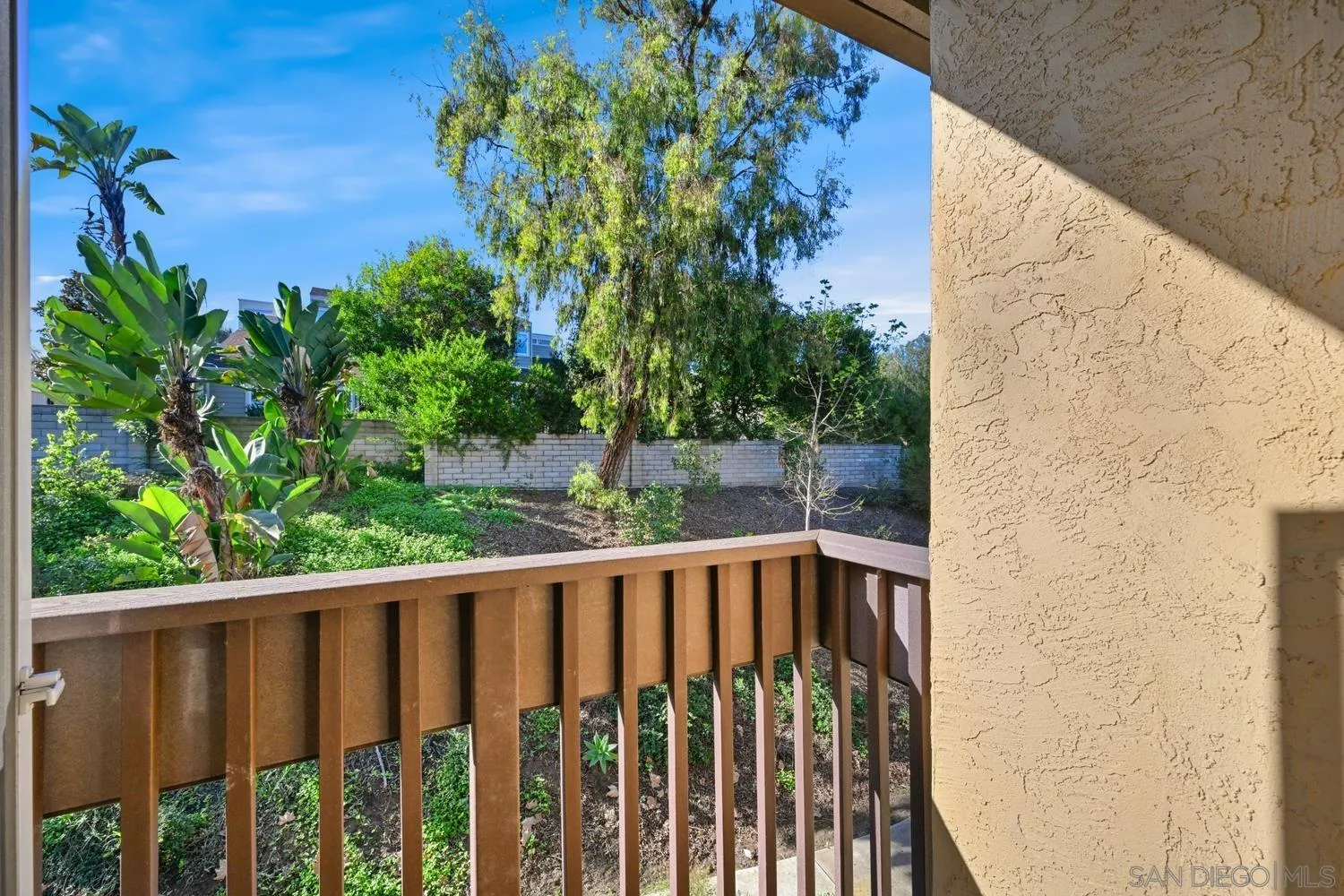 1680 North Coast Highway 101, Unit 30 Encinitas, CA 92024 - Photo 21 of 41 a view of a balcony with plants