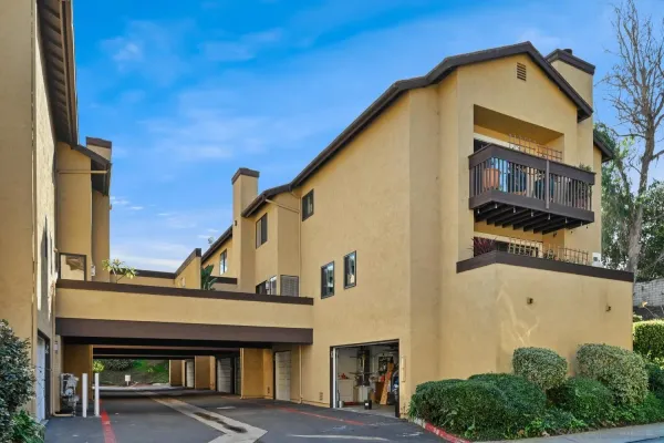 $1,195,000 | 1680 North Coast Highway 101, Unit 30, Encinitas, CA 92024