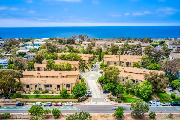 $1,195,000 | 1680 North Coast Highway 101, Unit 30, Encinitas, CA 92024