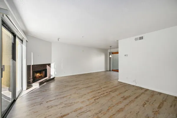 $1,195,000 | 1680 North Coast Highway 101, Unit 30, Encinitas, CA 92024