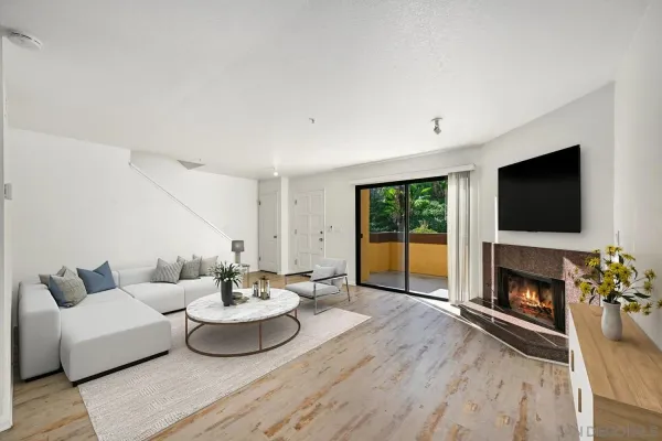 $1,195,000 | 1680 North Coast Highway 101, Unit 30, Encinitas, CA 92024