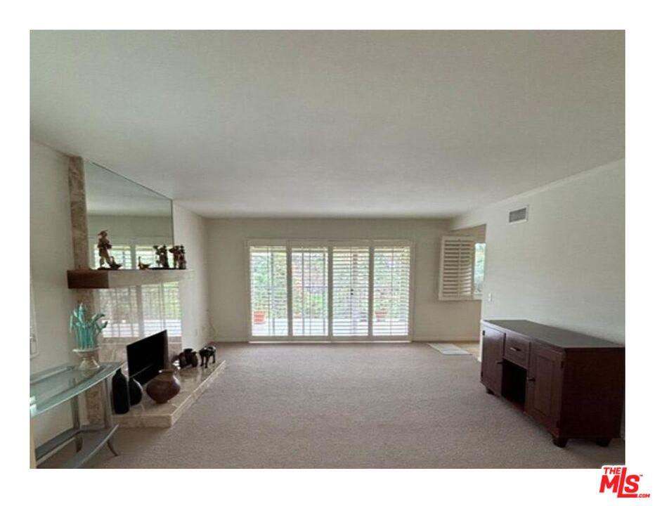 199 Summit View Drive, Unit E Calimesa, CA 92320 - Photo 4 of 7