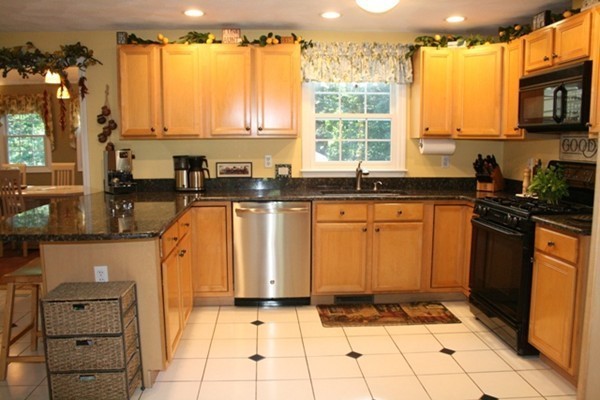 46 Nutter Road North Reading, MA 01864 - Photo 7 of 26 Gallery Image 7