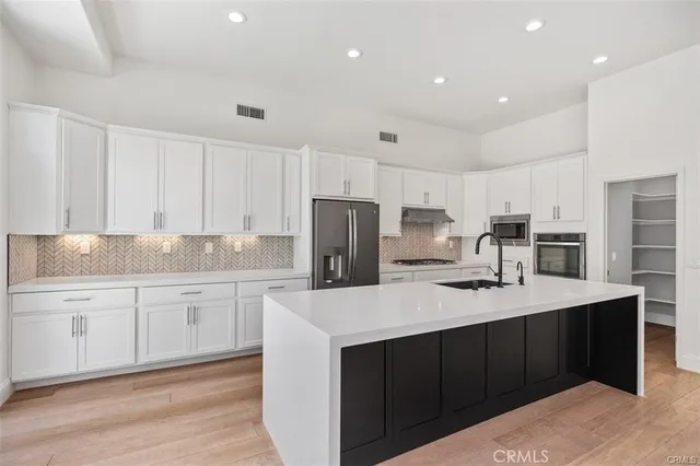 $6,300 | 2635 Palmetto, Tustin, CA 92782