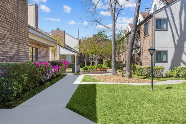 a front view of house with yard