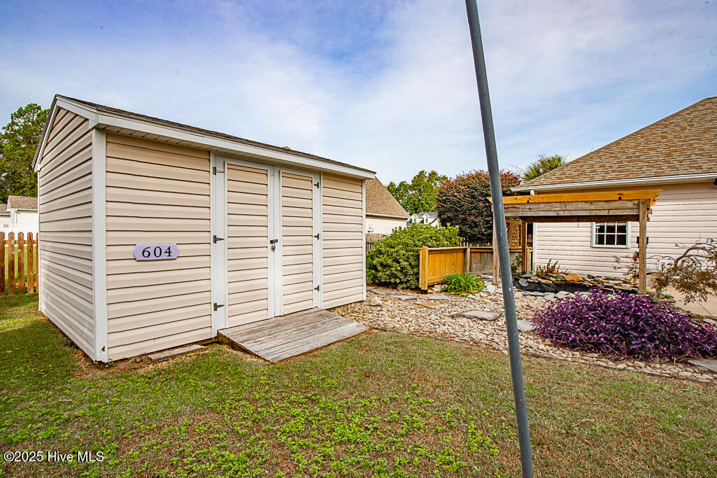 604 Fox Ridge Court Havelock, NC 28532 - Photo 18 of 24 Storage Building