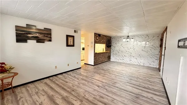 $129,900 | 323 Ridge Point Circle, Unit A11, Bridgeville, PA 15017