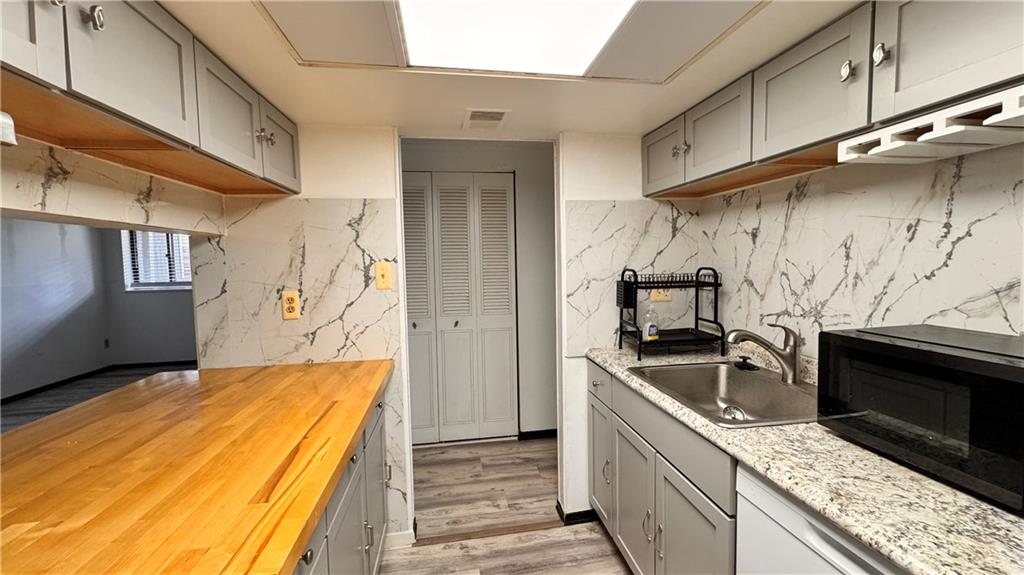 323 Ridge Point Circle, Unit A11 Bridgeville, PA 15017 - Photo 19 of 31