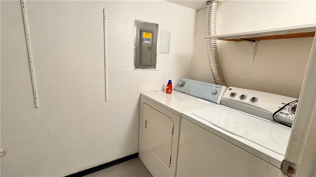 323 Ridge Point Circle, Unit A11 Bridgeville, PA 15017 - Photo 22 of 31