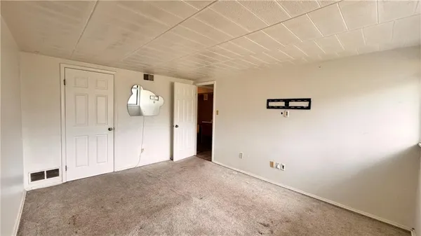 $129,900 | 323 Ridge Point Circle, Unit A11, Bridgeville, PA 15017