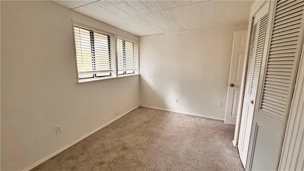 $129,900 | 323 Ridge Point Circle, Unit A11, Bridgeville, PA 15017