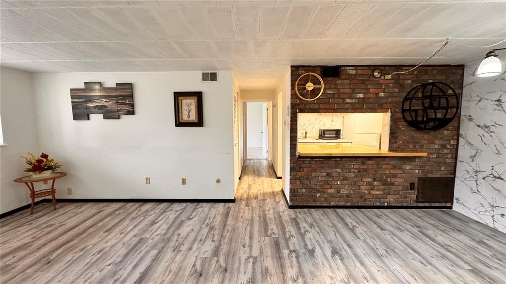 323 Ridge Point Circle, Unit A11 Bridgeville, PA 15017 - Photo 4 of 31