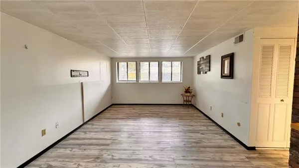 $129,900 | 323 Ridge Point Circle, Unit A11, Bridgeville, PA 15017