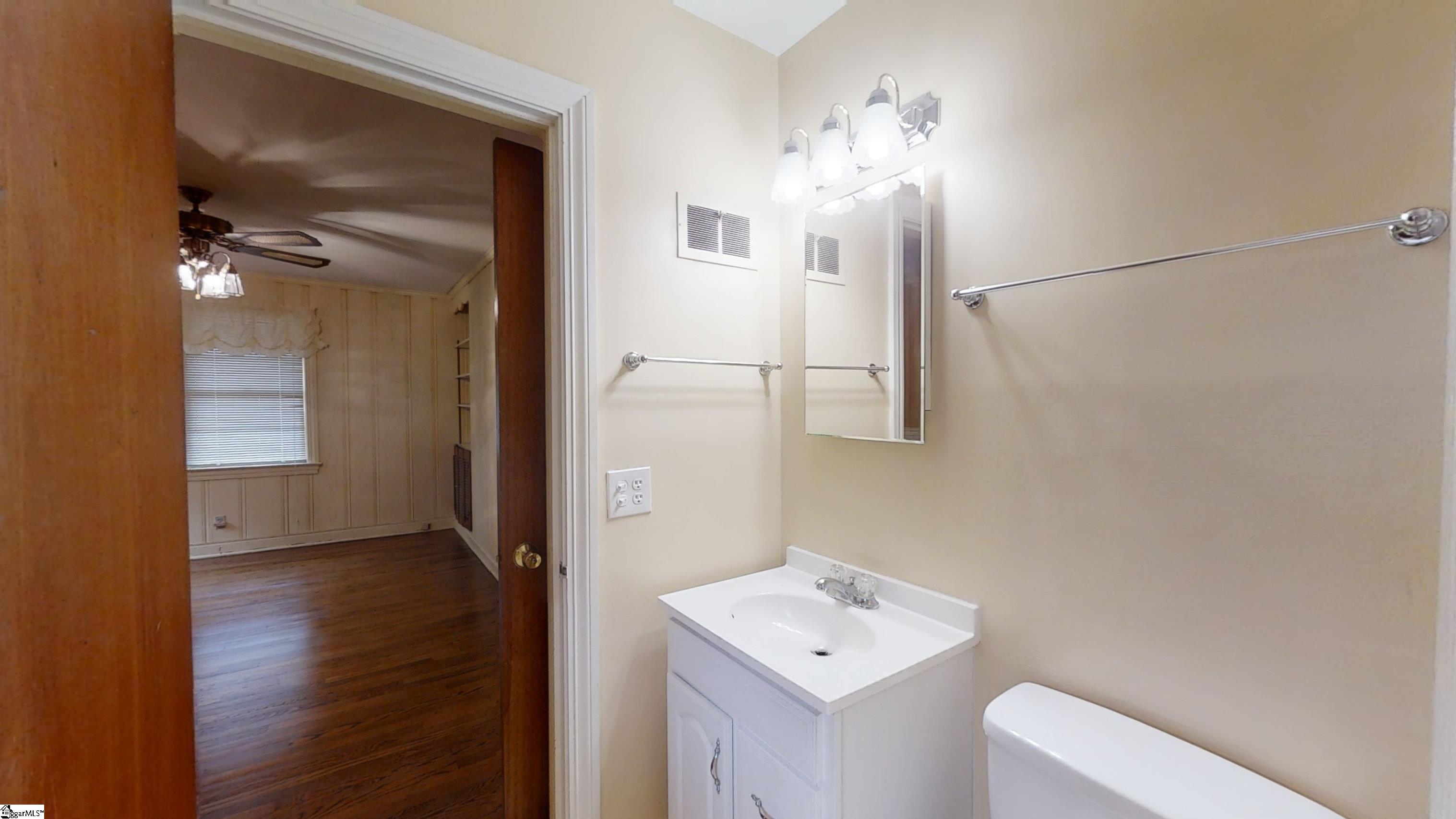 1 Perrin Street Greenville, SC 29607 - Photo 18 of 21