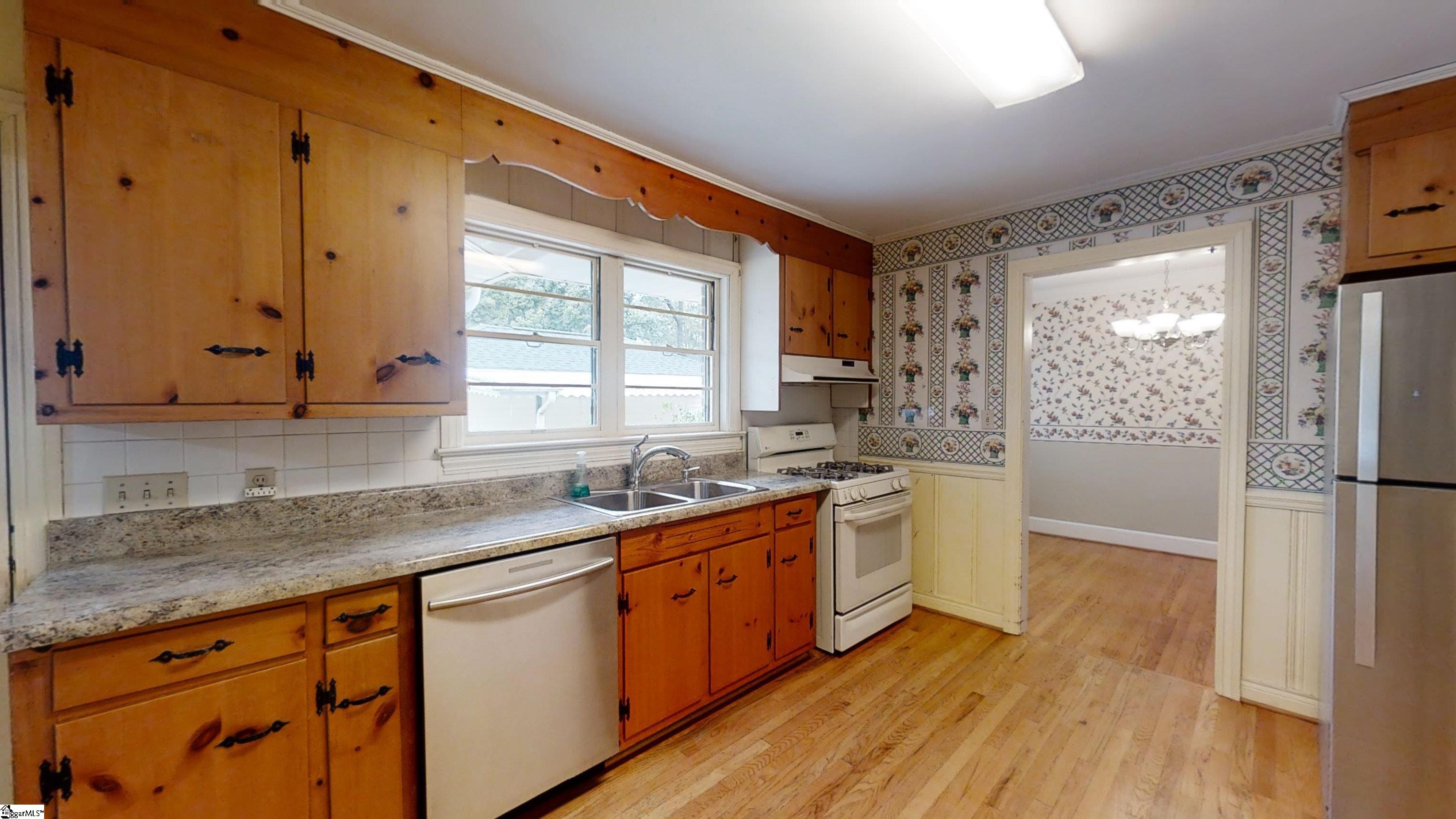 1 Perrin Street Greenville, SC 29607 - Photo 8 of 21