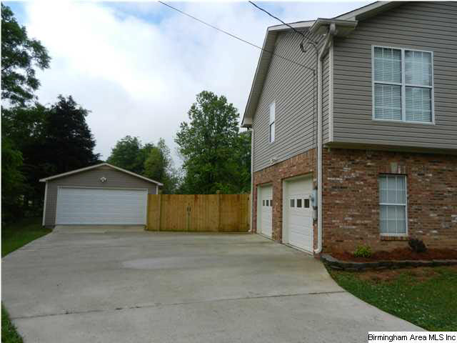 101 South Forty Road Alabaster, AL 35007 - Photo 2 of 15