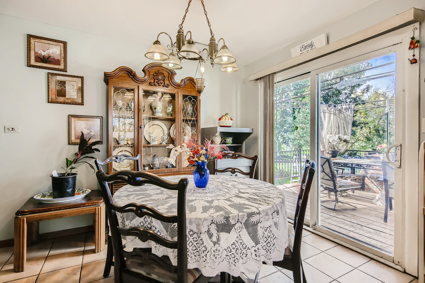 704 Evergreen Court Romeoville, IL 60446 - Photo 3 of 15 a view of a dining room with furniture window and outside view