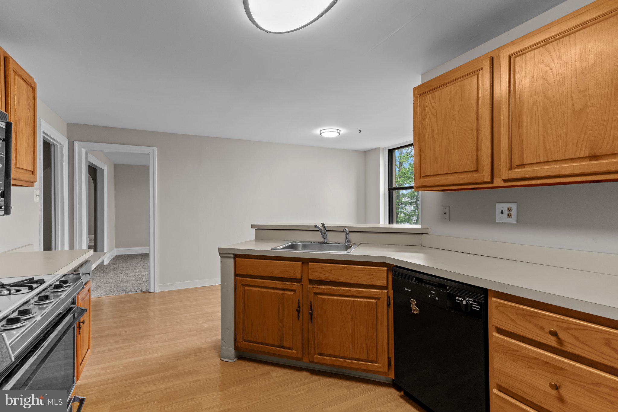 900 Valley Road, Unit D303 Elkins Park, PA 19027 - Photo 17 of 45 Gallery Image 17