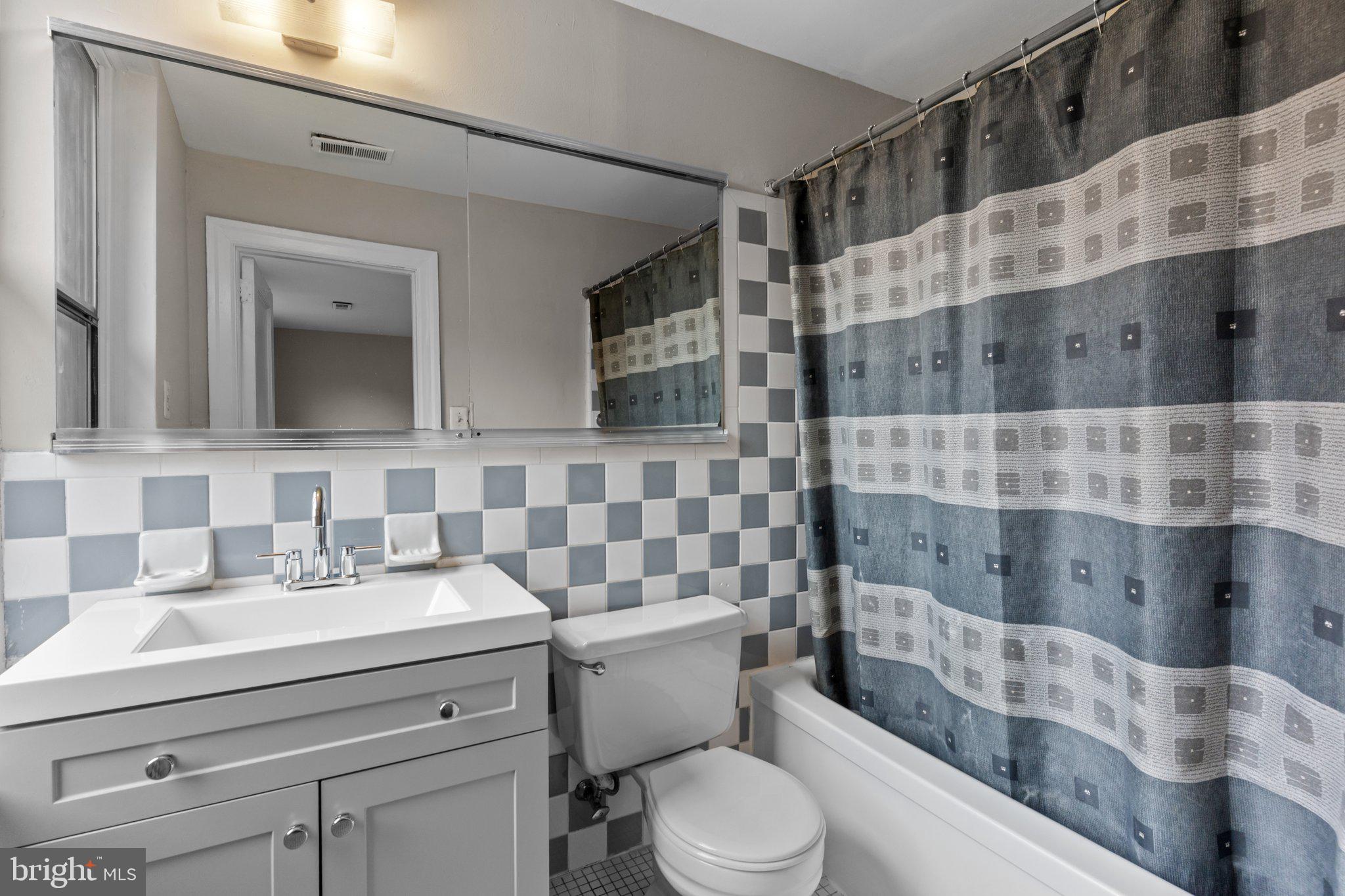 900 Valley Road, Unit D303 Elkins Park, PA 19027 - Photo 27 of 45 Gallery Image 27
