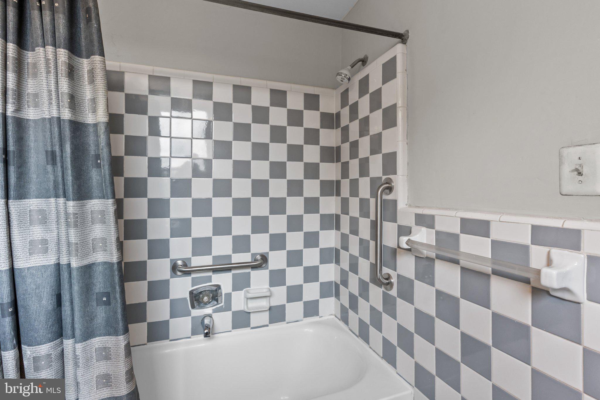 900 Valley Road, Unit D303 Elkins Park, PA 19027 - Photo 28 of 45 Gallery Image 28