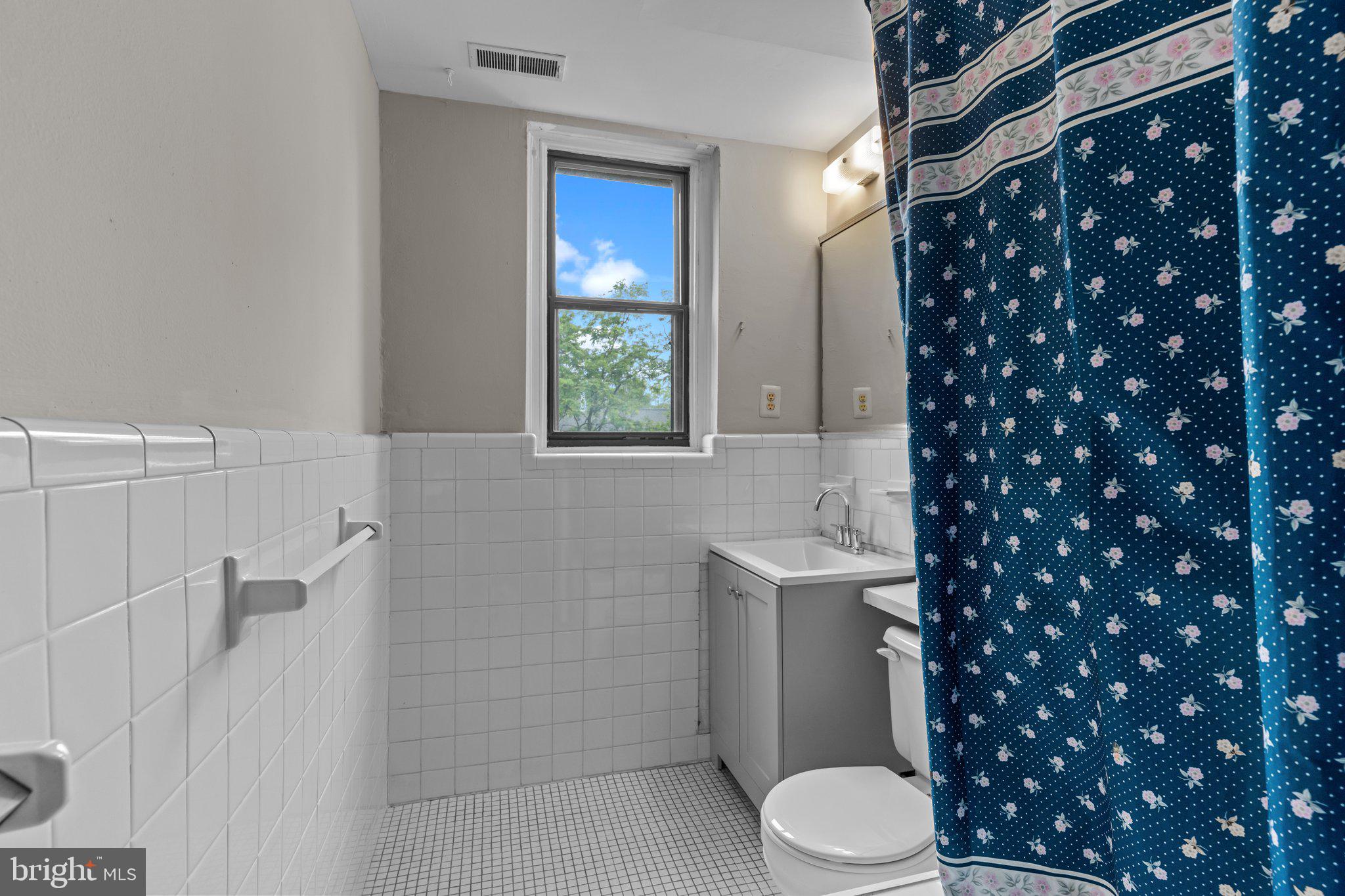 900 Valley Road, Unit D303 Elkins Park, PA 19027 - Photo 34 of 45 Gallery Image 34