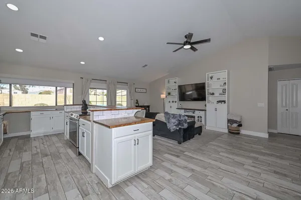 $427,500 | 3918 West Calle Lejos, Glendale, AZ 85310