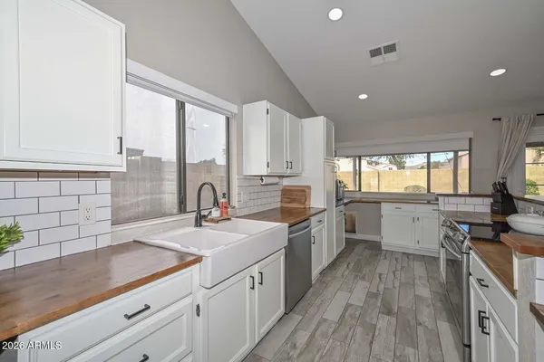 $427,500 | 3918 West Calle Lejos, Glendale, AZ 85310