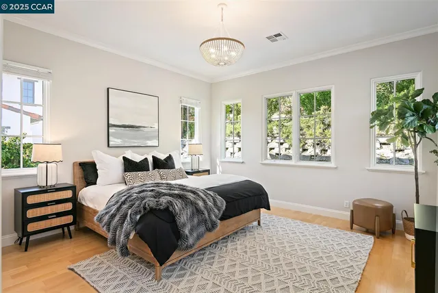 $2,299,000 | 6 Whiting Court, Moraga, CA 94556