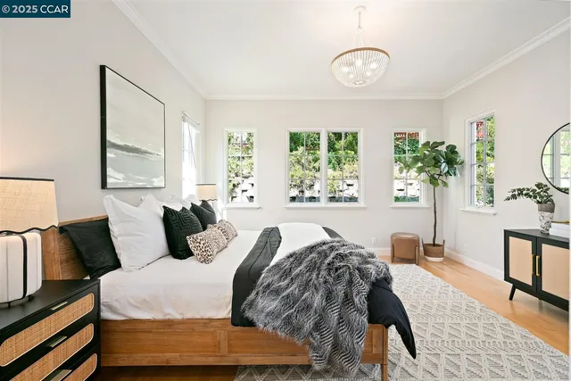 $2,299,000 | 6 Whiting Court, Moraga, CA 94556