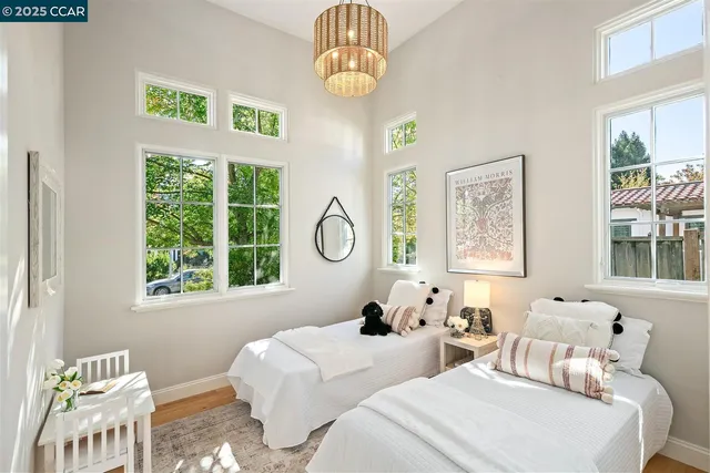 $2,299,000 | 6 Whiting Court, Moraga, CA 94556