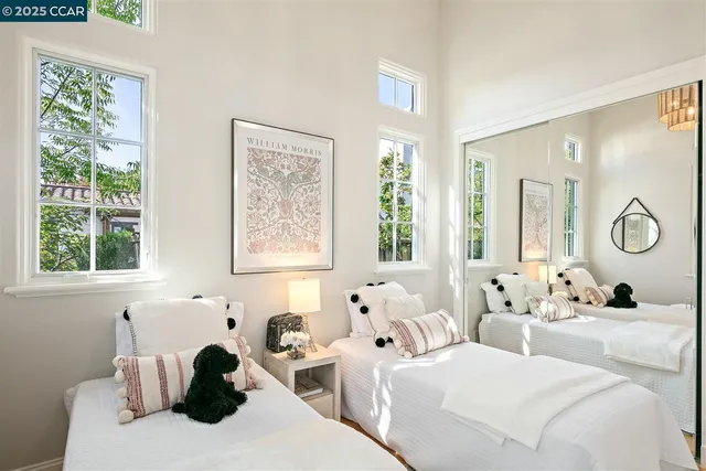 $2,299,000 | 6 Whiting Court, Moraga, CA 94556