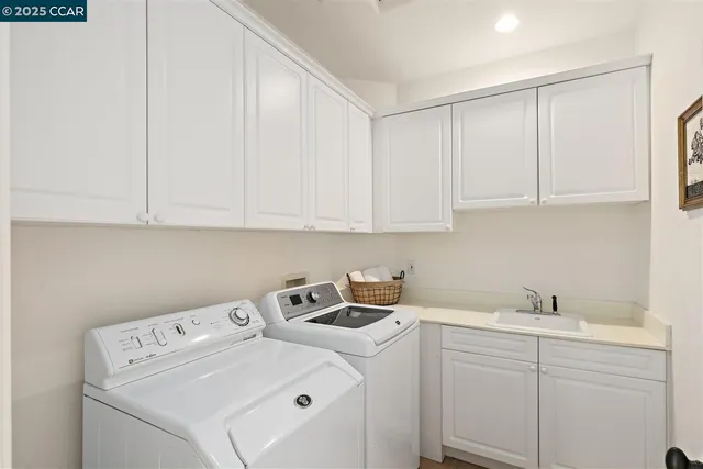 $2,299,000 | 6 Whiting Court, Moraga, CA 94556