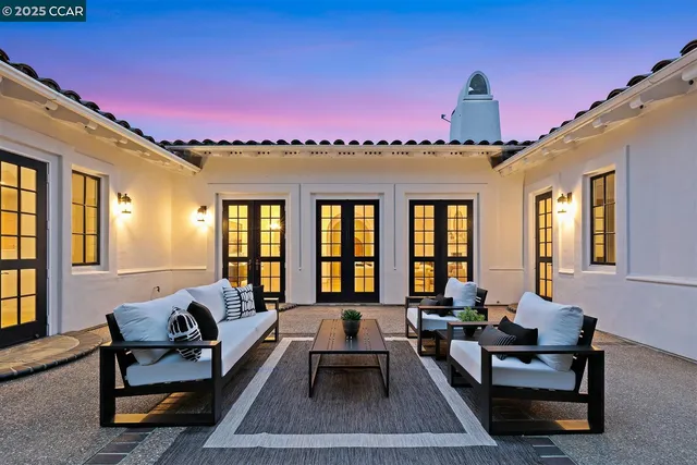 $2,299,000 | 6 Whiting Court, Moraga, CA 94556