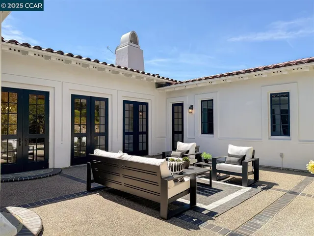 $2,299,000 | 6 Whiting Court, Moraga, CA 94556