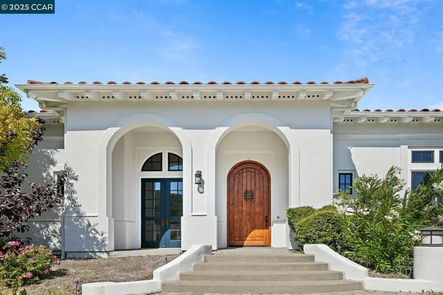 $2,299,000 | 6 Whiting Court, Moraga, CA 94556