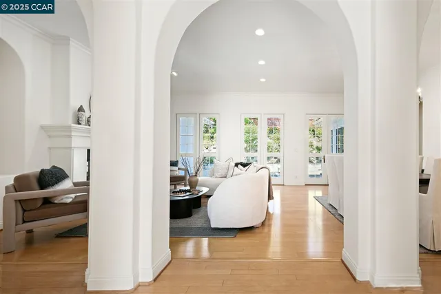 $2,299,000 | 6 Whiting Court, Moraga, CA 94556