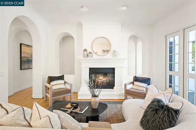 $2,299,000 | 6 Whiting Court, Moraga, CA 94556