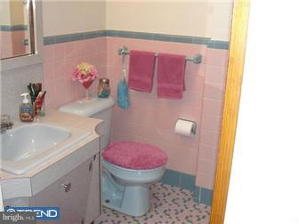 1737 Fox Chase Road Philadelphia, PA 19152 - Photo 11 of 12 Gallery Image 11