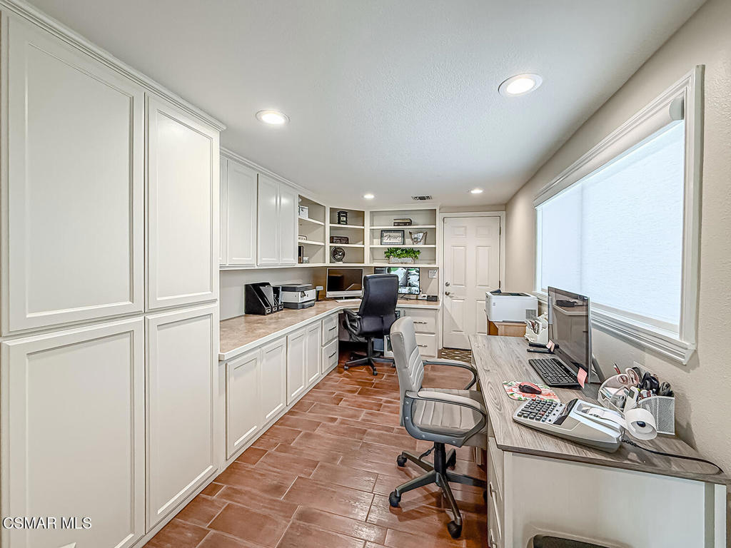 3116 Lori Circle Simi Valley, CA 93063 - Photo 24 of 74