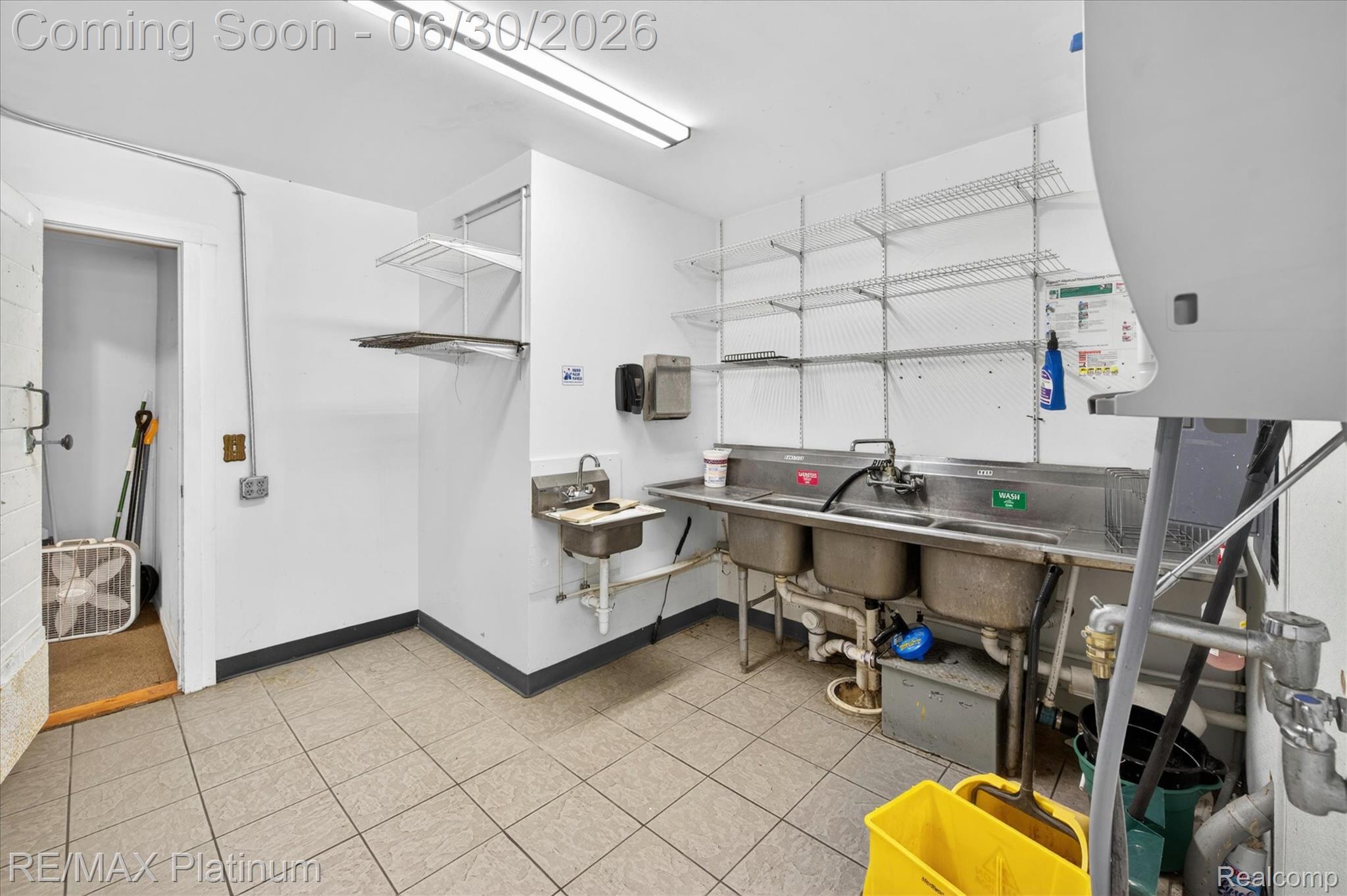 1462 South Hughes Road Howell, MI 48843 - Photo 24 of 37 37-1462-S-Hughes-Rd-Howell-MI-48843-WindowStill.jpg