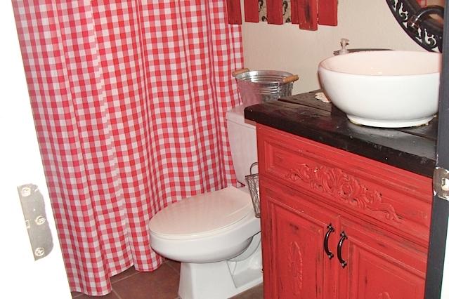 749 Davidson Road DeFuniak Springs, FL 32433 - Photo 42 of 46 Bathroom # 3