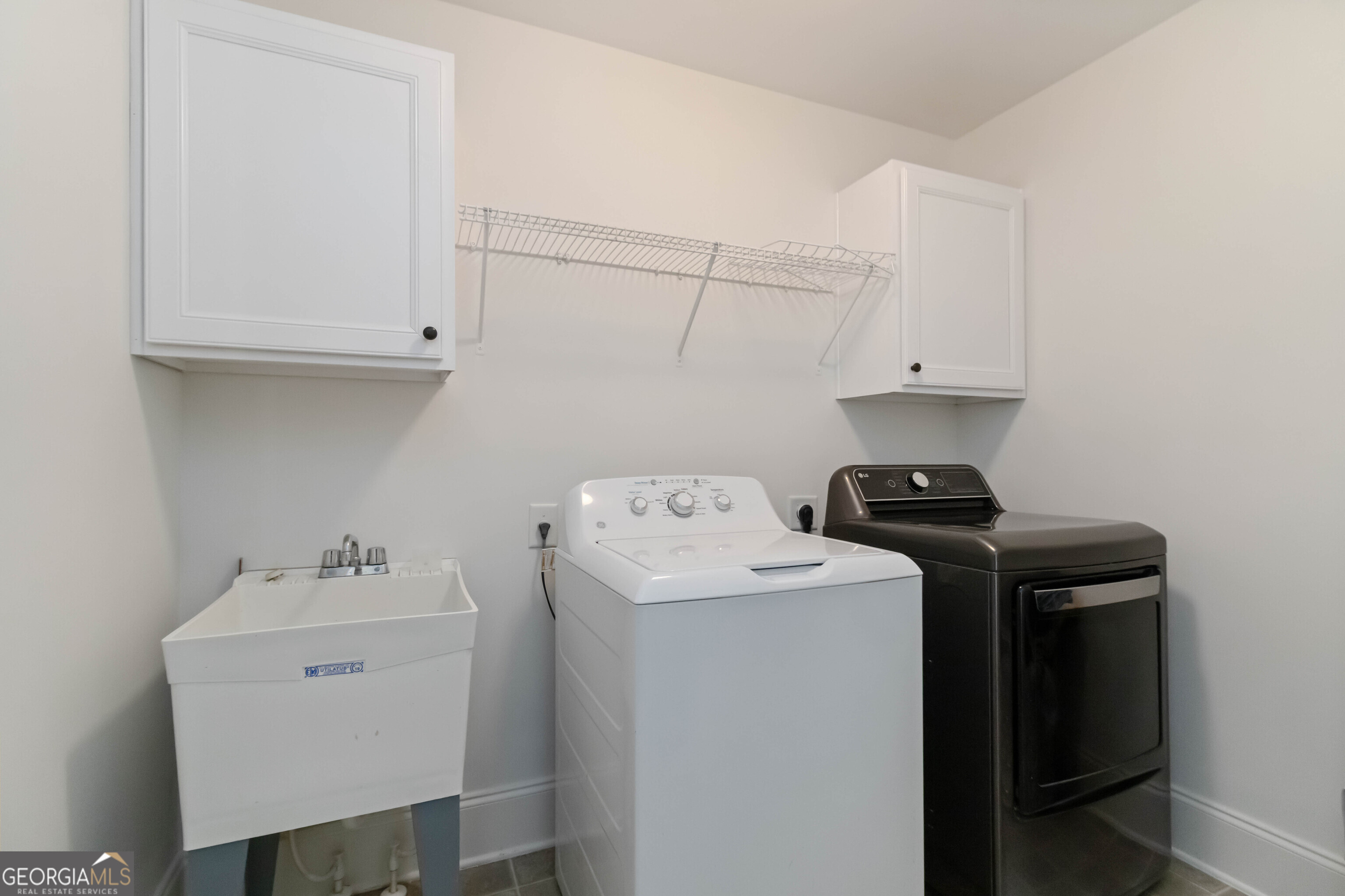 3320 Spencer Street Cumming, GA 30041 - Photo 32 of 86