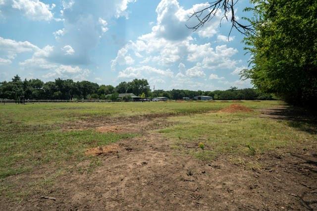 111 South Briaroaks Road Burleson, TX 76028 - Photo 9 of 39 a view of outdoor space and yard