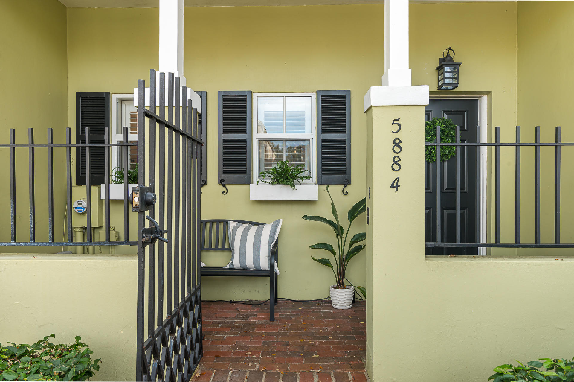 5884 Bartram Street Boca Raton, FL 33433 - Photo 3 of 37 photo-18