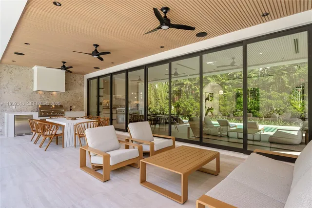 $4,295,000 | 6781 Southwest 75th Terrace, South Miami, FL 33143