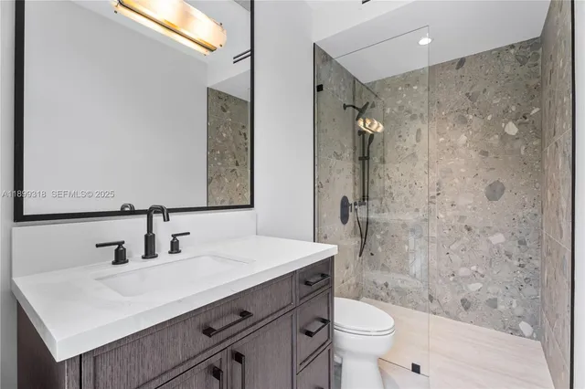 $4,295,000 | 6781 Southwest 75th Terrace, South Miami, FL 33143