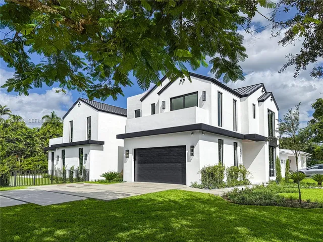 $4,295,000 | 6781 Southwest 75th Terrace, South Miami, FL 33143