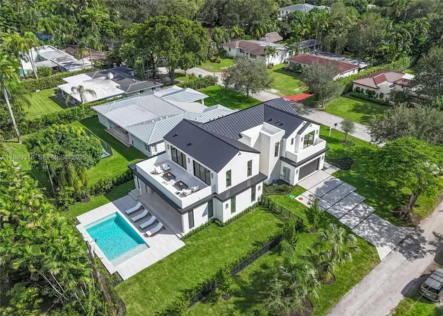 $4,295,000 | 6781 Southwest 75th Terrace, South Miami, FL 33143