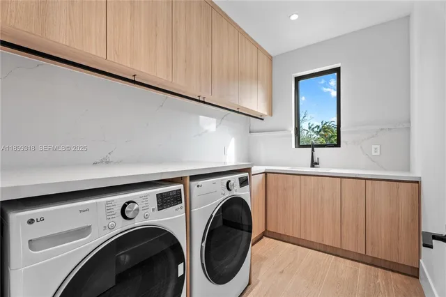 $4,295,000 | 6781 Southwest 75th Terrace, South Miami, FL 33143